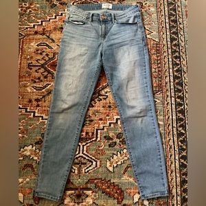 Levi’s light wash mid rise skinny jeans